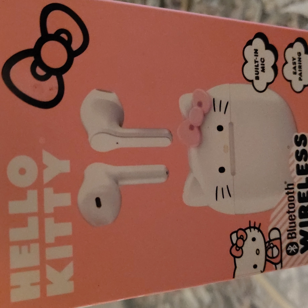 Hello Kitty Wireless Earbuds - Pink and White